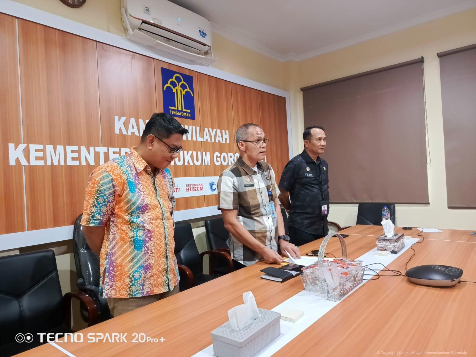 Perkuat Kinerja dan Integritas saat WFA, Kemenkum Gorontalo gelar Apel Sore Hybrid