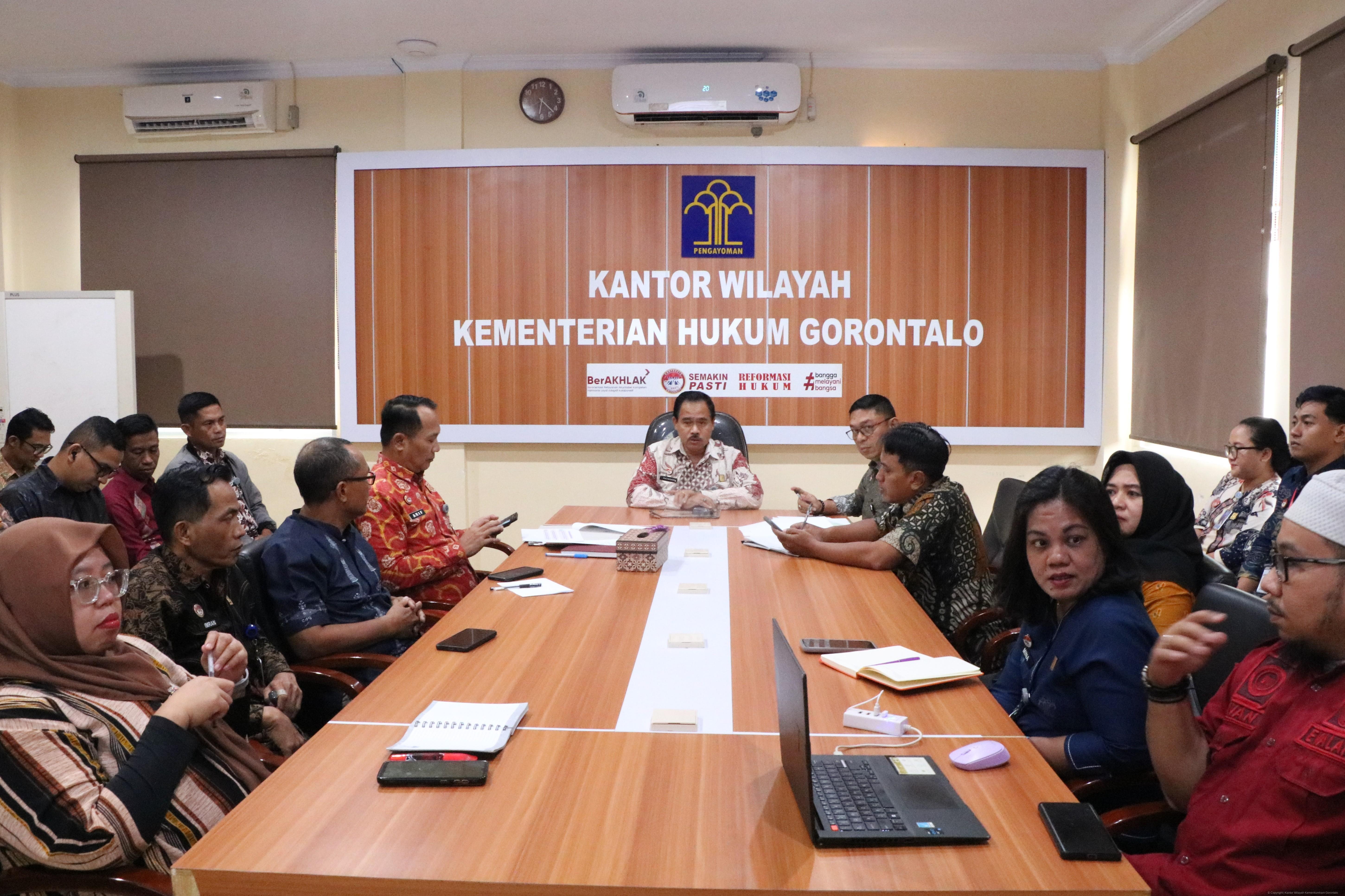 Menuju Birokrasi Bersih dan Melayani, Kanwil Kemenkum Gorontalo Optimalkan Kinerja Tim ZI