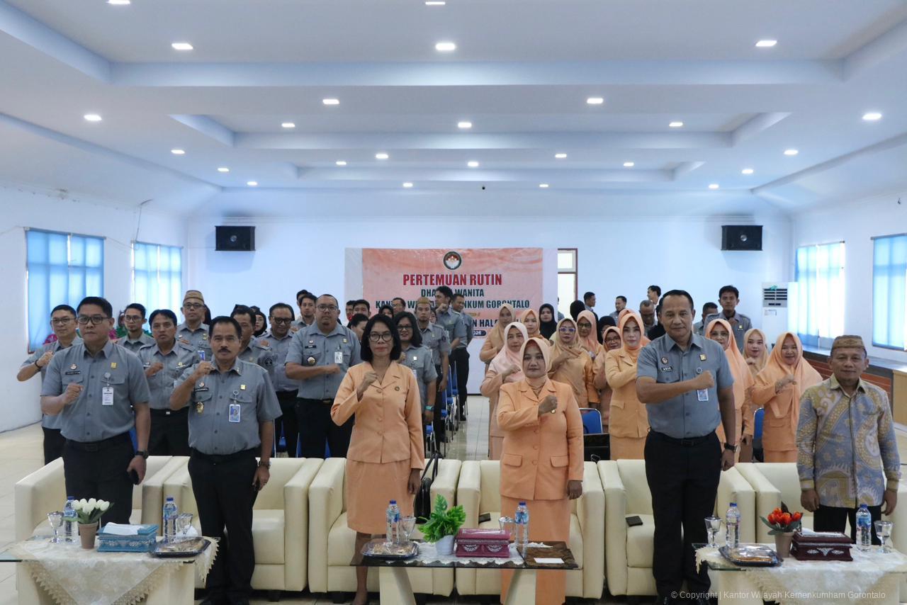 Perkuat Silaturahmi dan Soliditas, DWP Kanwil Kemenkum Gorontalo Gelar Pelantikan dan Halal Bi Halal